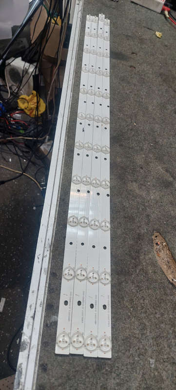 SANSUI TV STY0640 BACKLIGHTS