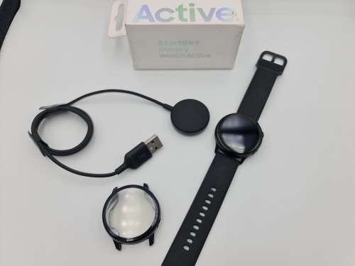 SAMSUNG GALAXY ACTIVE - 40MM - SMARTWATCH - PRACTICALLY BRAND NEW + 2 IN 1 BUMPER GUARD + SCREEN G