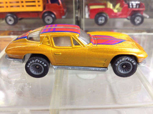 HotWheels Hot Wheels - 1979 Hi Rakers - 1963 Corvette (Rare Gold Split Window, Real Riders)