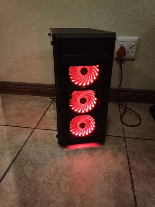 Gaming Desktop, Core i7 4770 3.9GHz, 16GB RAM, 240GB SSD + 3TB HDD, MSI GTX 950 Gaming, Wifi