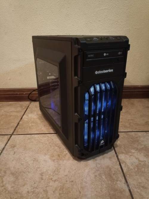 Corsair Gaming Desktop, Core i7 4770 16GB RAM, 2TB HDD, Nvidia Quadro 4GB GDDR5 Graphics, Wifi