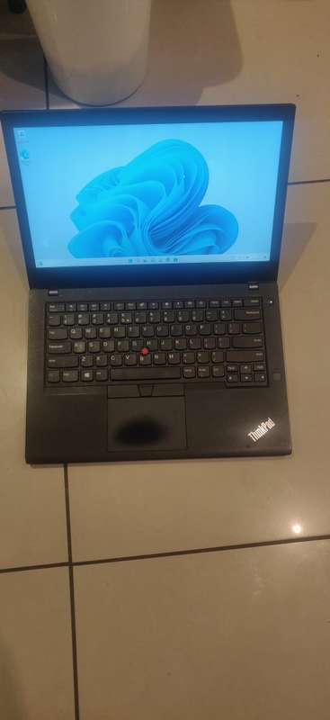 Just Listed! *Mega Spec + Windows 11 * ThinkPad T480 8250U, 16GB DDR4