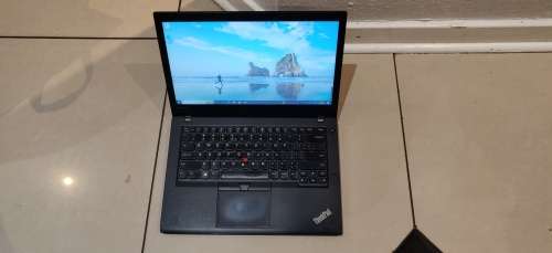 *Late Entry* ThinkPad T470 Core i5 7200U, 256GB SSD, 8GB DDR4