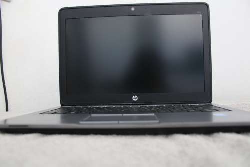 Hp elitebook 13inch laptop. i5 5th gen, 8GB Ram, 500gb hdd
