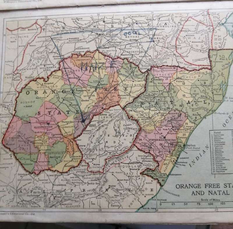 McDougall`s School Atlas South African edition ( Vintage)