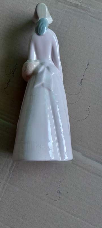 SPAIN PORCELAIN FIGURINE