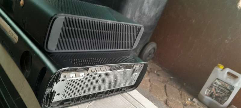 XBOX 360 X 2 CONSOLES