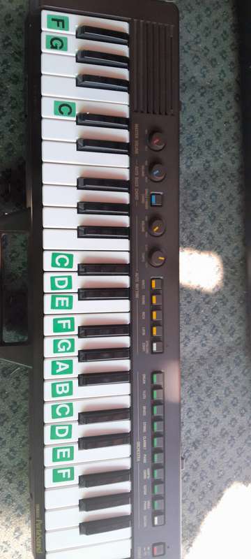 YAMAHA PORTASOUND KEYBOARD