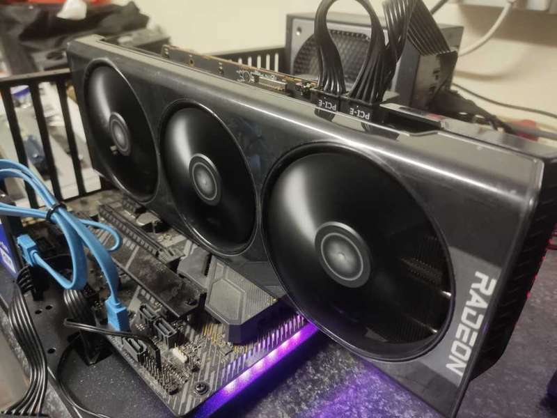 RX 6800 16GB - XFX SWFT319 (Original Packaging)