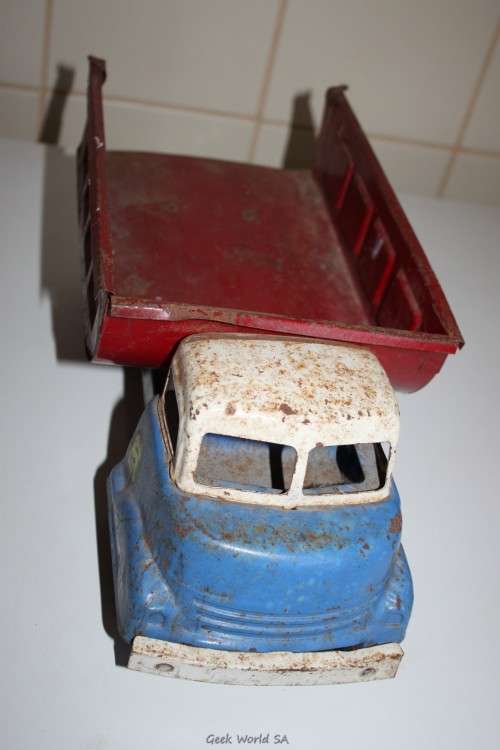 Large Tin Truck