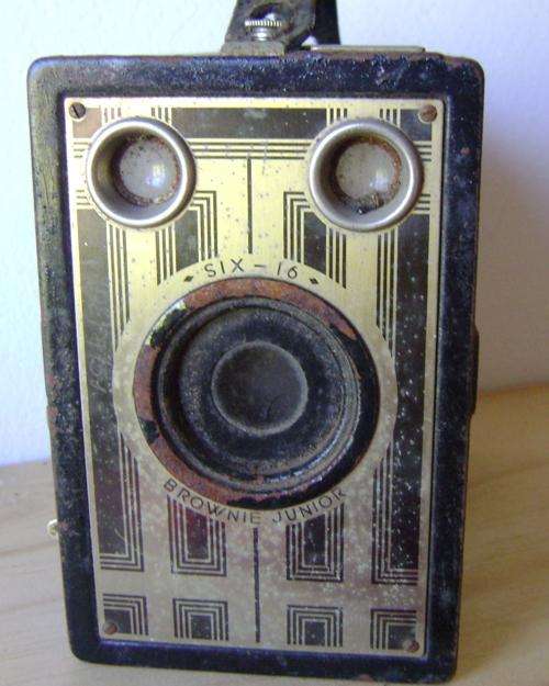 Brownie Junior SIX - 16 camera