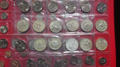 10 x RSA SAM Mint Packs from the 1970's with silver Rand in each.  Various years. Bid per mint pack.