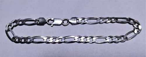 SILVER BRACELET. WEIGHT: 7.04 GRAMS. LENGHT: 22 CM.