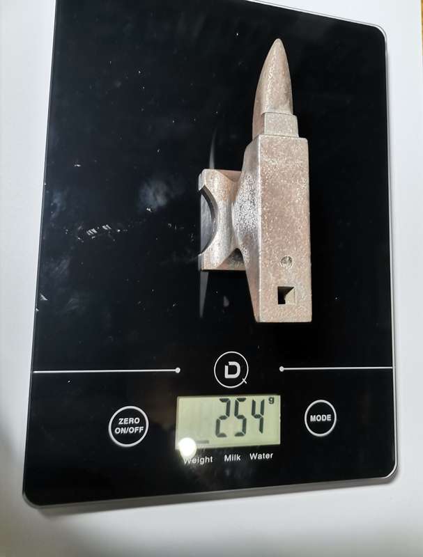 ANVIL / AAMBEELD. STEEL. WEIGHT: 254 GRAMS.
