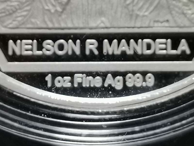 2013 MANDELA 1 0Z PURE SILVER MEDALLION. CERTIFICATE. 5000 MINTAGE.