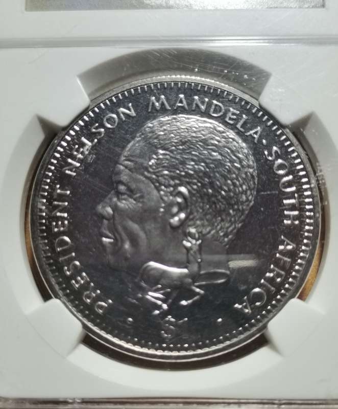 1994 LIBERIA 1 DOLLAR MANDELA MEDALLION. MS65. NGC. BEAUTIFUL.