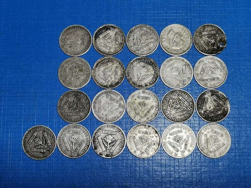 21 X SA UNION SILVER 3 PENCE COINS. 80% SILVER. BID PER COIN TO TAKE ALL 21.