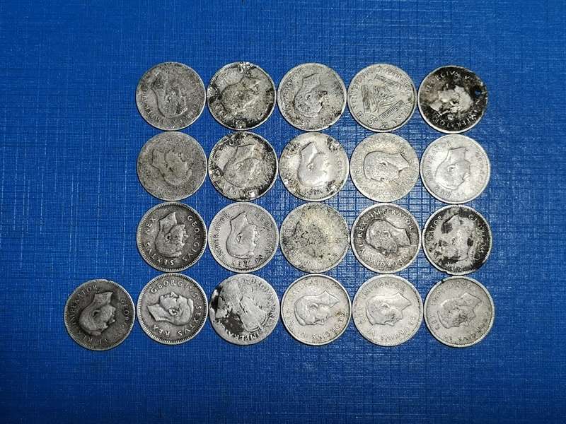 21 X SA UNION SILVER 3 PENCE COINS. 80% SILVER. BID PER COIN TO TAKE ALL 21.