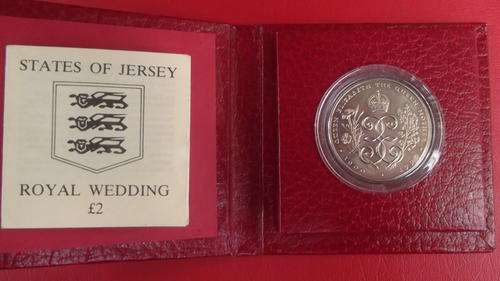 STATES OF JERSEY, PROOF 2 POUND, 1990 ROYAL WEDDING - IN CAPSULE AND FOLDER.