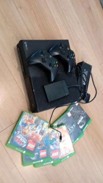 Xbox one black 500 GB