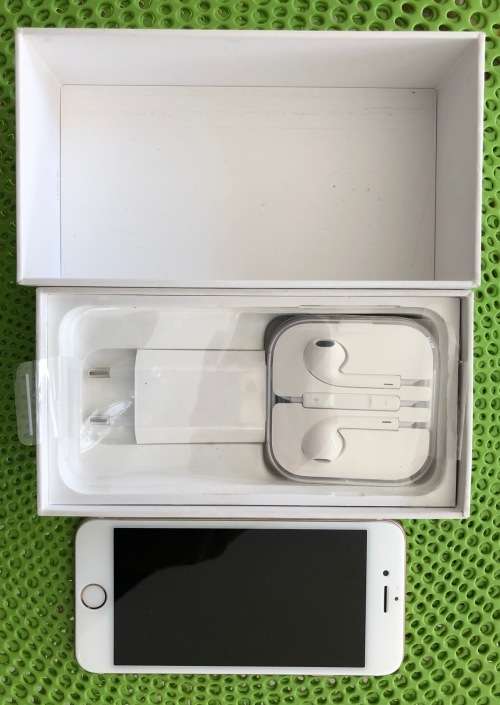 iPhone 7 32Gb - LIKE NEW, BOXED