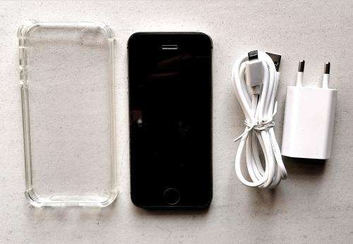 iPHONE SE 64Gb