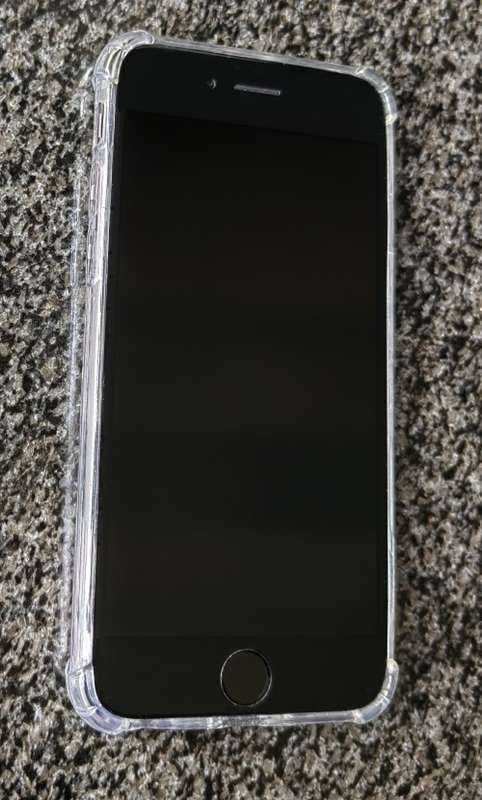 iPHONE 6 - 64GB WITH ACCESSORIES