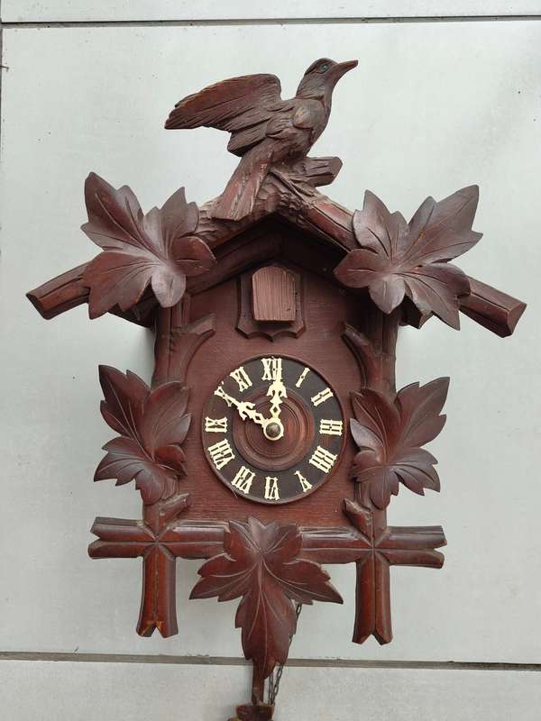 LARGE GERMAN COCKOO CLOCK - COMPLETE
