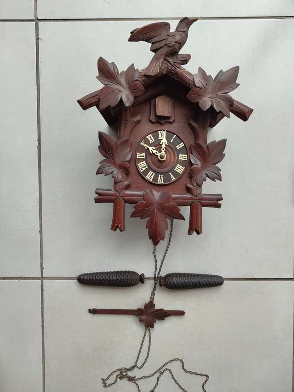 LARGE GERMAN COCKOO CLOCK - COMPLETE