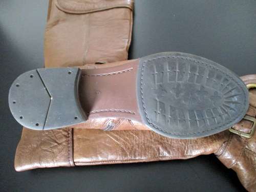 WOOLWORTHS LEATHER BOOTS Size 6