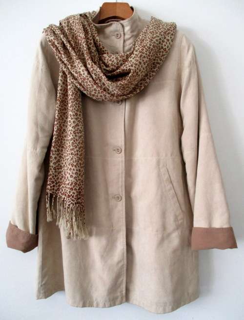 QUEENSPARK LUXURIOUS ULTRA SOFT SUEDE COAT Size M