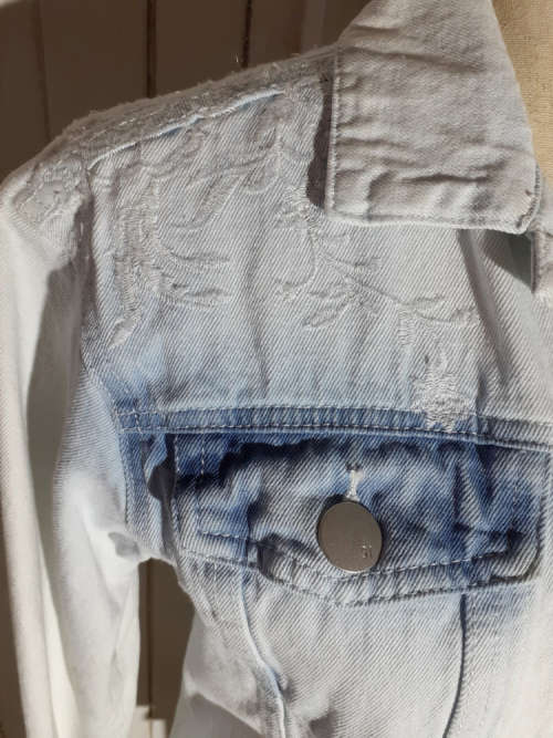 COTTON ON DENIM JACKET WITH STUNNING EMBROIDERY DETAIL