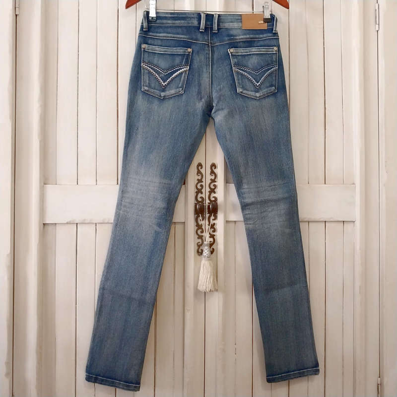 FOSCHINI NEWS DENIM LOW-RISE SKINNY STRETCH JEANS WITH STITCHING DETAIL ON POCKETS - MEDIUM WASH