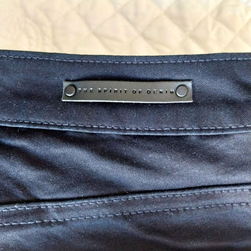 FOSCHINI NEWS DENIM MID-RISE ULTIMATE CURVE STRETCH JEANS - MIDNIGHT BLACK