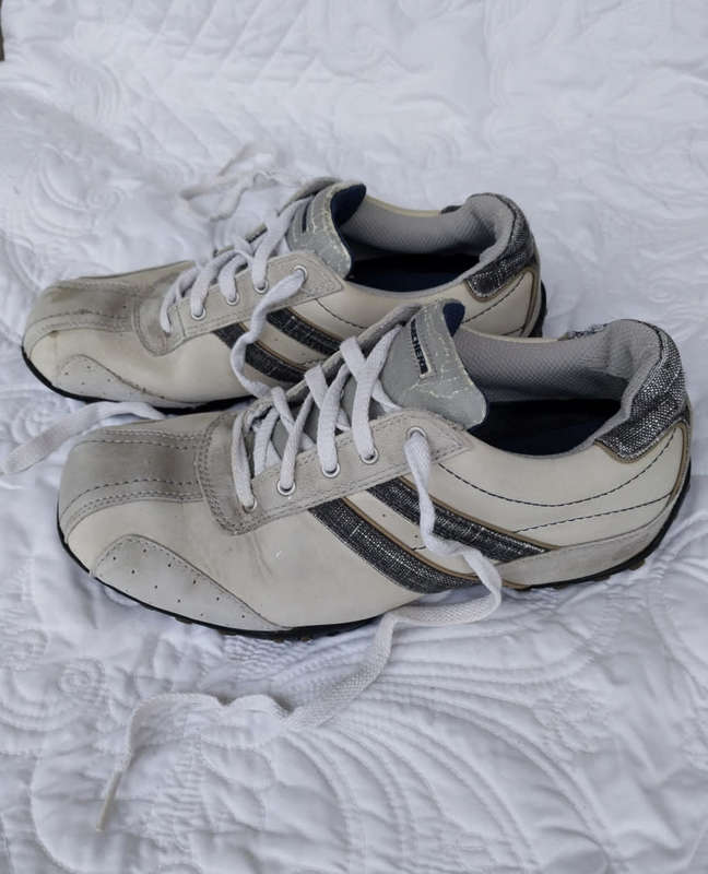 Skechers Unisex Leather Sneakers - Bone & Charcoal