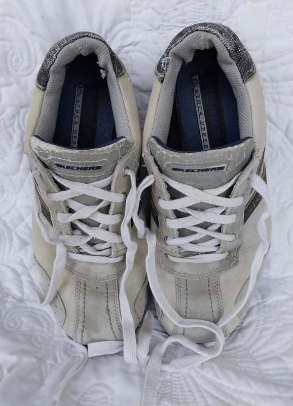 Skechers Unisex Leather Sneakers - Bone & Charcoal