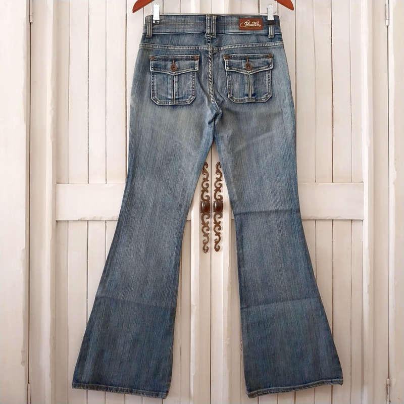 YMI PREMIUM LOW-RISE FIT & FLARE STRETCH JEANS - VINTAGE WASH