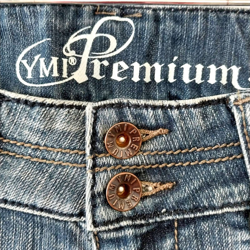 YMI PREMIUM LOW-RISE FIT & FLARE STRETCH JEANS - VINTAGE WASH