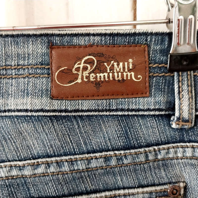 YMI PREMIUM LOW-RISE FIT & FLARE STRETCH JEANS - VINTAGE WASH
