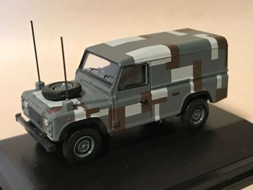 Oxford Diecast 76DEF012 Land Rover Defender Berlin Scheme
