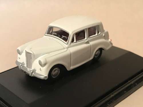 Oxford Diecast 76TM001 Triumph Mayflower in white