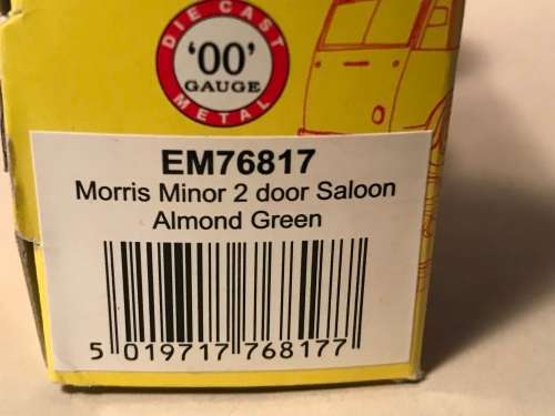 Pocketbond `Classix` EM76818 MORRIS MINOR 2-DOOR SALOON ALMOND GREEN