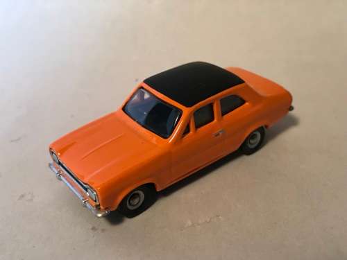 Corgi `Trackside` DG218000 Ford Escort MkI in vista orange