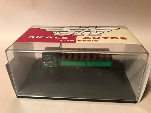 Hornby R7086 Bedford TK Dropside Brewers Dray