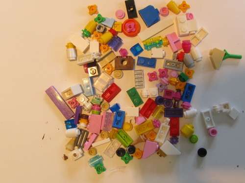 lego lot - over 200 pieces  small pieces - single 1level blocks, fancy bits, flowers