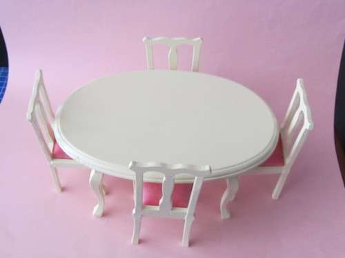 1:12" scale Dollhouse furniture - oval table with 4 chairs