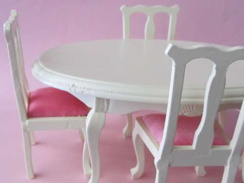 1:12" scale Dollhouse furniture - oval table with 4 chairs