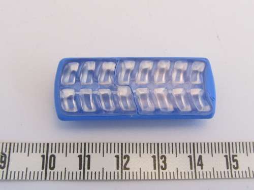 Miniature Dollhouse ice tray with ice=as new