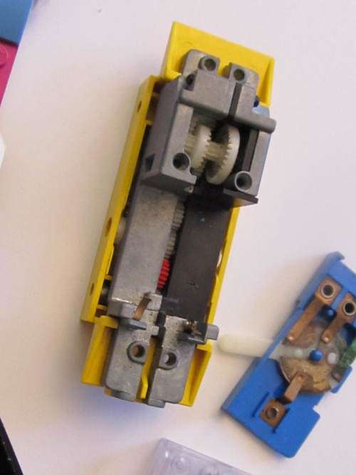 Large lot of lego bricks and bits