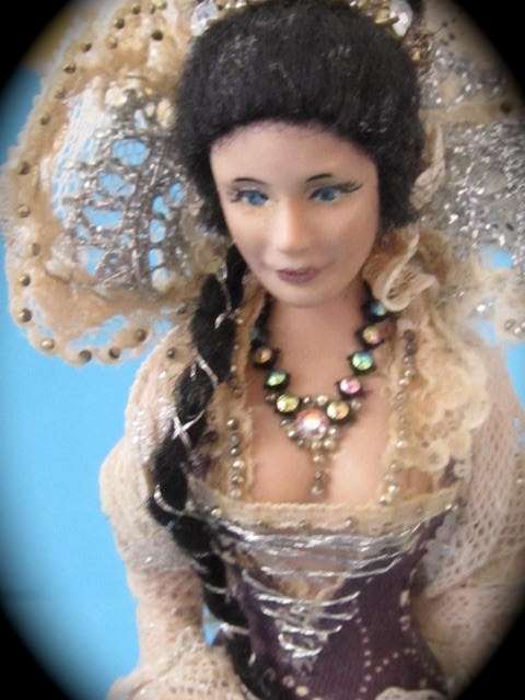 Miniature 1/12" scale Dollhouse - beautiful porcelain lady doll